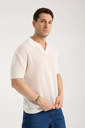 Erkek Polo Yaka Dik Çizgi Dokulu Beyaz Kısa Kollu Triko Tişört