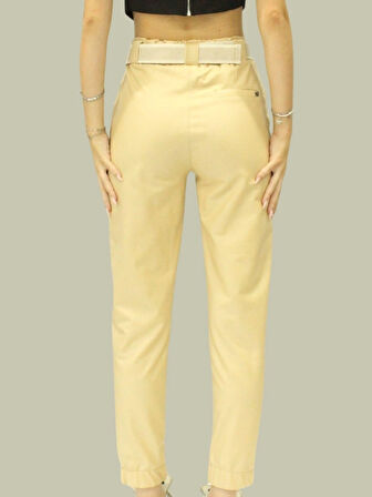 Kadın Bej Suni Deri Pantolon - Yüksek Bel, Cepli, Likralı ve Deri Görünümlü Pantolon Tayt