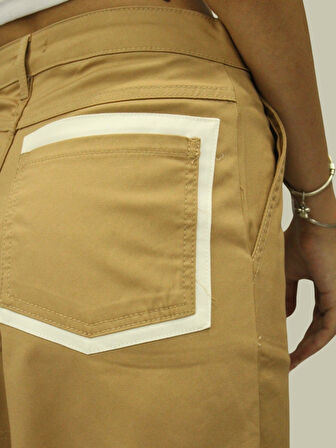 Kadın Bej Yüksek Bel Şort - Püsküllü Paça, Arka Cep Detaylı, Kumaş Şort