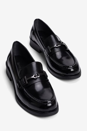 Kadın Açma Loafer Metal Aksesuarlı Klasik Günlük Ayakkabı Kolej Siyah