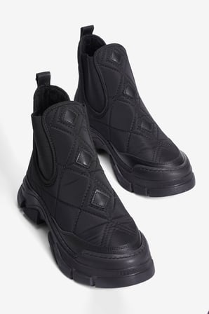 Kadın Paraşüt Bot Kapitone Dikişli Lastik Detaylı Kalın Taban Borka Siyah