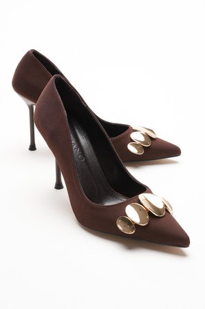 Aveline Kadın Kahve Nubuk Gold Aksesuarlı Sivri Burunlu Yüksek İnce Topuklu Stiletto Ayakkabı (9.5 CM) 