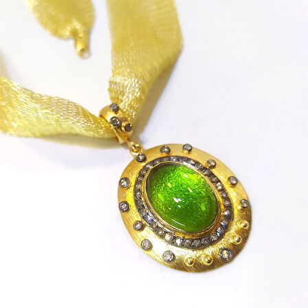 0.27ct Elmas ve 9,90ct Yeşil Kapşon Taşlı Kolye 14K Altın