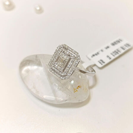 0.35ct F Color Baget Taşlı Pırlanta Yüzük 14 Ayar Altın HD VİDEOLU