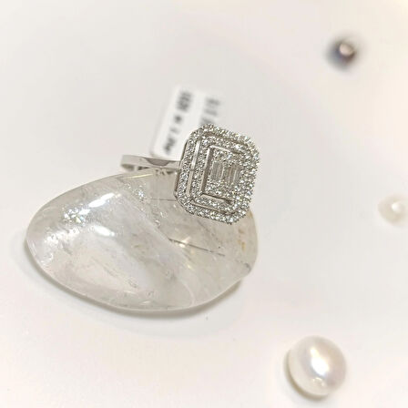 0.35ct F Color Baget Taşlı Pırlanta Yüzük 14 Ayar Altın HD VİDEOLU