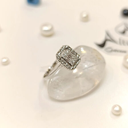 0.10ct F Color Baget Pırlanta Taşlı Yüzük 14 Ayar Altın HD VİDEOLU