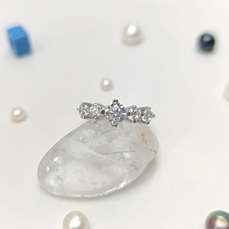 Beş Taş Yüzük 14 Ayar Altın HD VİDEOLU