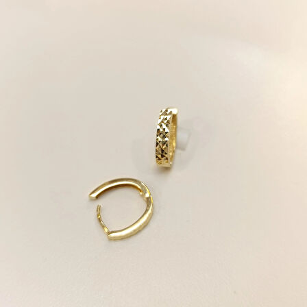 12.5mm Oval Kalemli Halka Küpe 14 Ayar Altın HD VİDEOLU