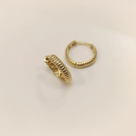 16.2mm Tırtıl Halka Küpe 14 Ayar Altın HD VİDEOLU