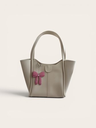 Pembe Fiyonk Çanta Charmı – El İşlemeli Boncuk Detaylı Bag Charm