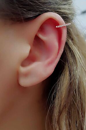 Üçgen Figürlü Gümüş Üzerine Rose Altın Kaplama Zirkon Taşlı kıkırdak küpesi