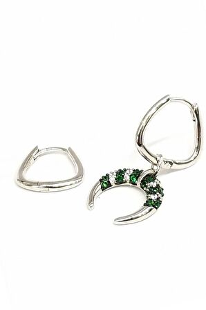 Asimetrik zirkon taşlı gümüş küpe