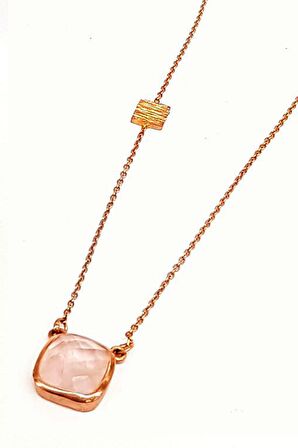 Tasarım Gümüş üzerine rose altın kaplamalı pembe kuvars taşlı kolye 