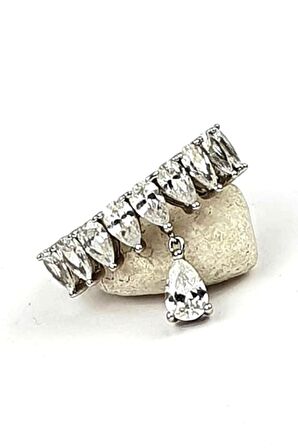 İtalyan tasarımı pırlanta ışıltısında zirkon taşlı gümüş yüzük 