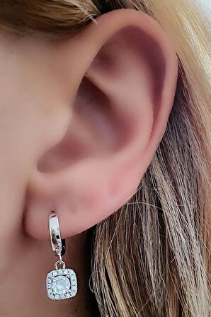 Pırlanta ışıltısında swarovski taşlı gümüş sallantili halka küpe 1cm