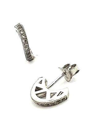 pırlanta ışıltısında zirkon taşlı gümüş tasarım küpe