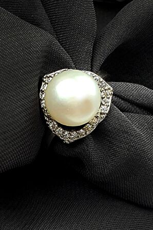 Zirkon taşlı gümüş incili yüzük