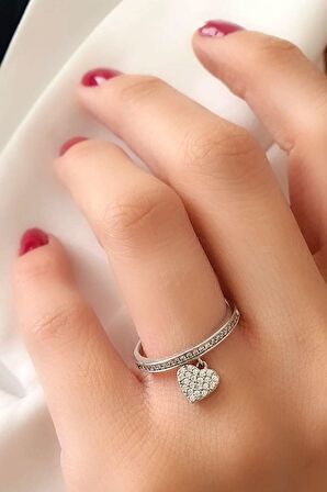 Zirkon taşlı kalpli trend yüzük