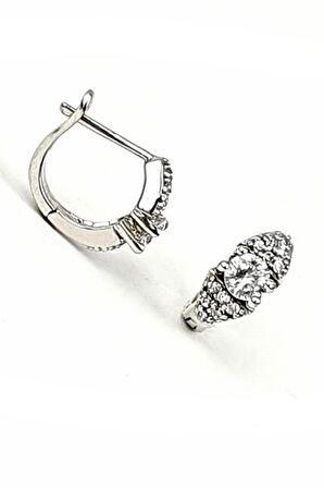 Pırlanta ışıltısında zirkon taşlı gümüş küpe