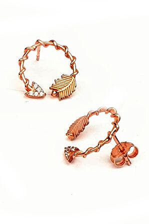 ok figürlü gümüş rose trend küpe