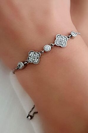 Yonca figürlü asansörlü ayarlanabilir gümüş bileklik