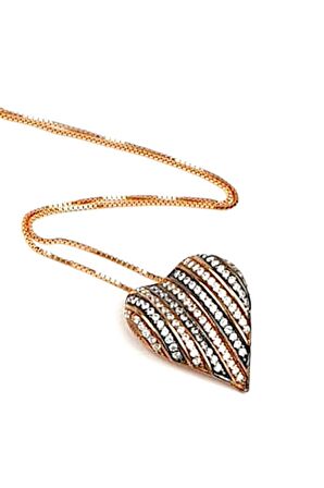 Elmas işçiliğinde kalpli zirkon taşlı gümüş kolye