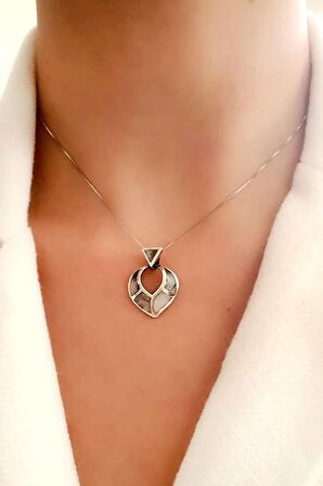 Sedef taşlı gümüş kolye 