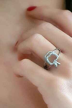 Zirkon taş detaylı gümüş yüzük 