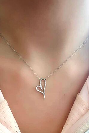 Kalp figürlü gümüş kolye