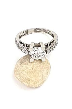 Swarovski taşlı gümüş tek taş yüzük