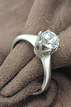 swarovski taşlı gümüş tek taş yüzük