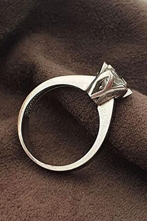 swarovski taşlı gümüş tek taş yüzük