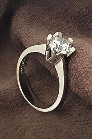swarovski taşlı gümüş tek taş yüzük