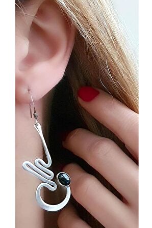 Oniks taş detaylı gümüş tasarım küpe