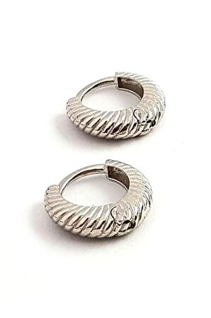 Altın işçiliğinde 925 ayar gümüş burgu halka küpe 0.5 cm