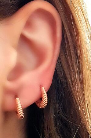 Altın işçiliğinde 925 ayar gümüş burgu halka küpe 0.5 cm çap