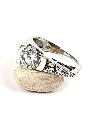 Gümüş tasarım tek taş yüzük 