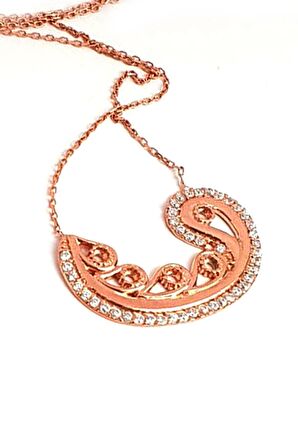 vav figürlü gümüş rose şık kolye 