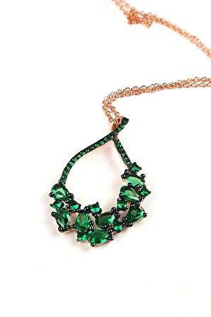 Yeşil zirkon taşlı gümüş rose tasarım kolye