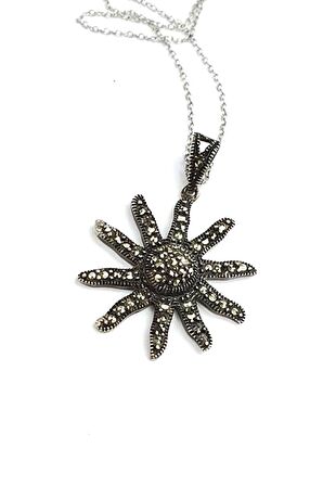 Güneş figürlü markazit taş detaylı gümüş kolye 