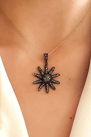 Güneş figürlü markazit taş detaylı gümüş kolye 