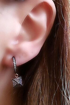 Lila zirkon taşlı üç boyutlu gümüş rose trend küpe