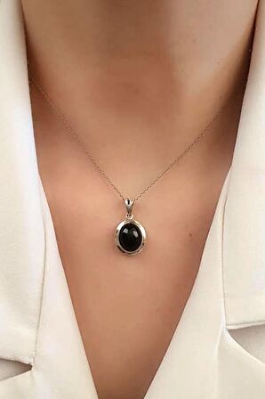 Oniks taşlı gümüş kolye