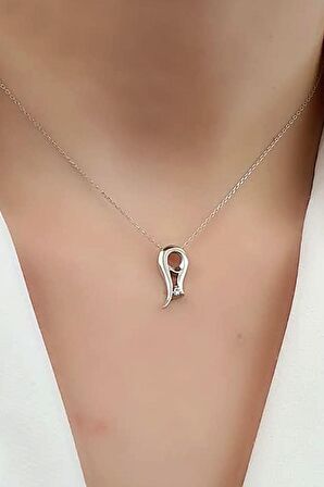 Lale figürlü zirkon taş detaylı gümüş kolye