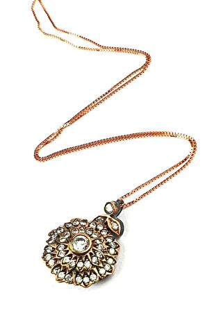 Elmas isciliginde zirkon taşlı gümüş rose otantik çiçek kolye