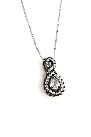 Elmas isciliginde zirkon taşlı gümüş damla kolye