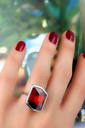 Kırmızı swarovski taşlı gümüş modern yüzük 