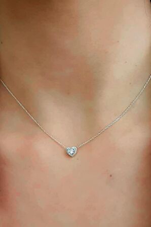 Swarovski taşlı gümüş minimal kalp kolye
