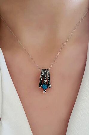 Turkuaz taşlı markazit taş detaylı gümüş tasarım kolye