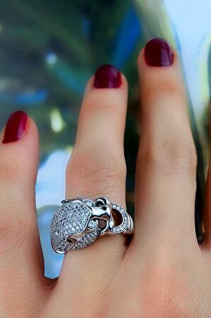 İtalyan tasarımı pırlanta ışıltısında zirkon taşlı gümüş Kaplan yüzük 